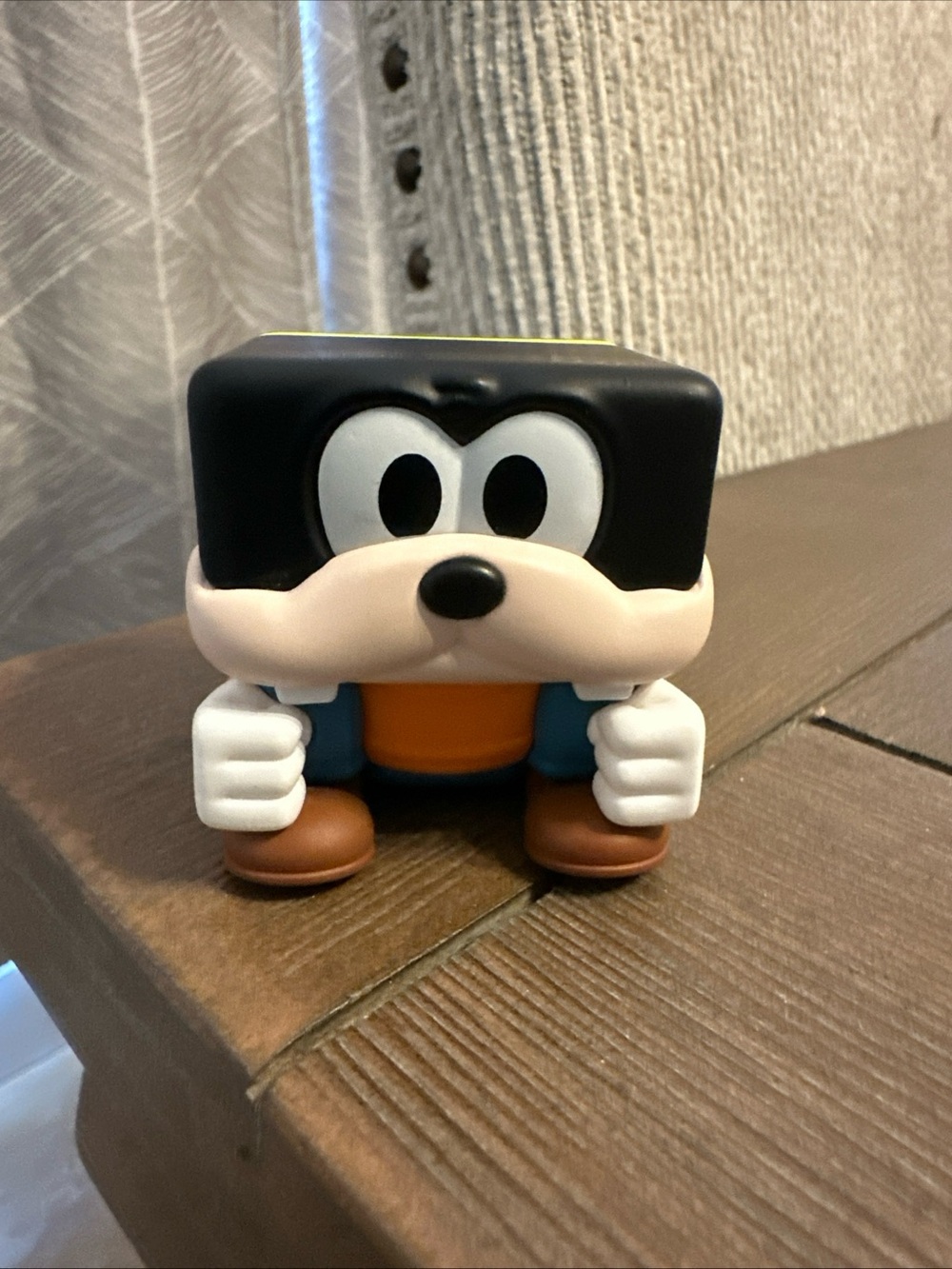 Pop Mart Disney Characters Pop Cube Figure Series - Goofy